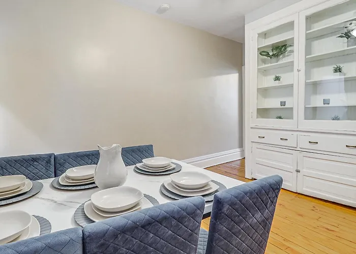 Walkable Group Getaway! 5 Mi To Dtwn Pittsburgh