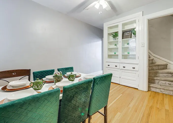 Hébergement de vacances Walkable Group Getaway! 5 Mi To Dtwn *