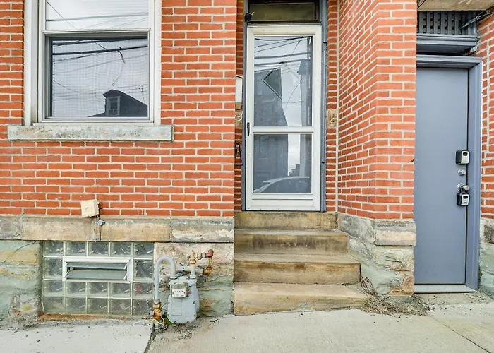 Walkable Group Getaway! 5 Mi To Dtwn *